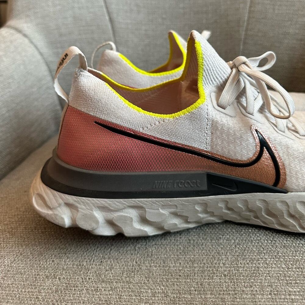 Nike React Infinity Run Flyknit Sneakers - Picture 5 of 10